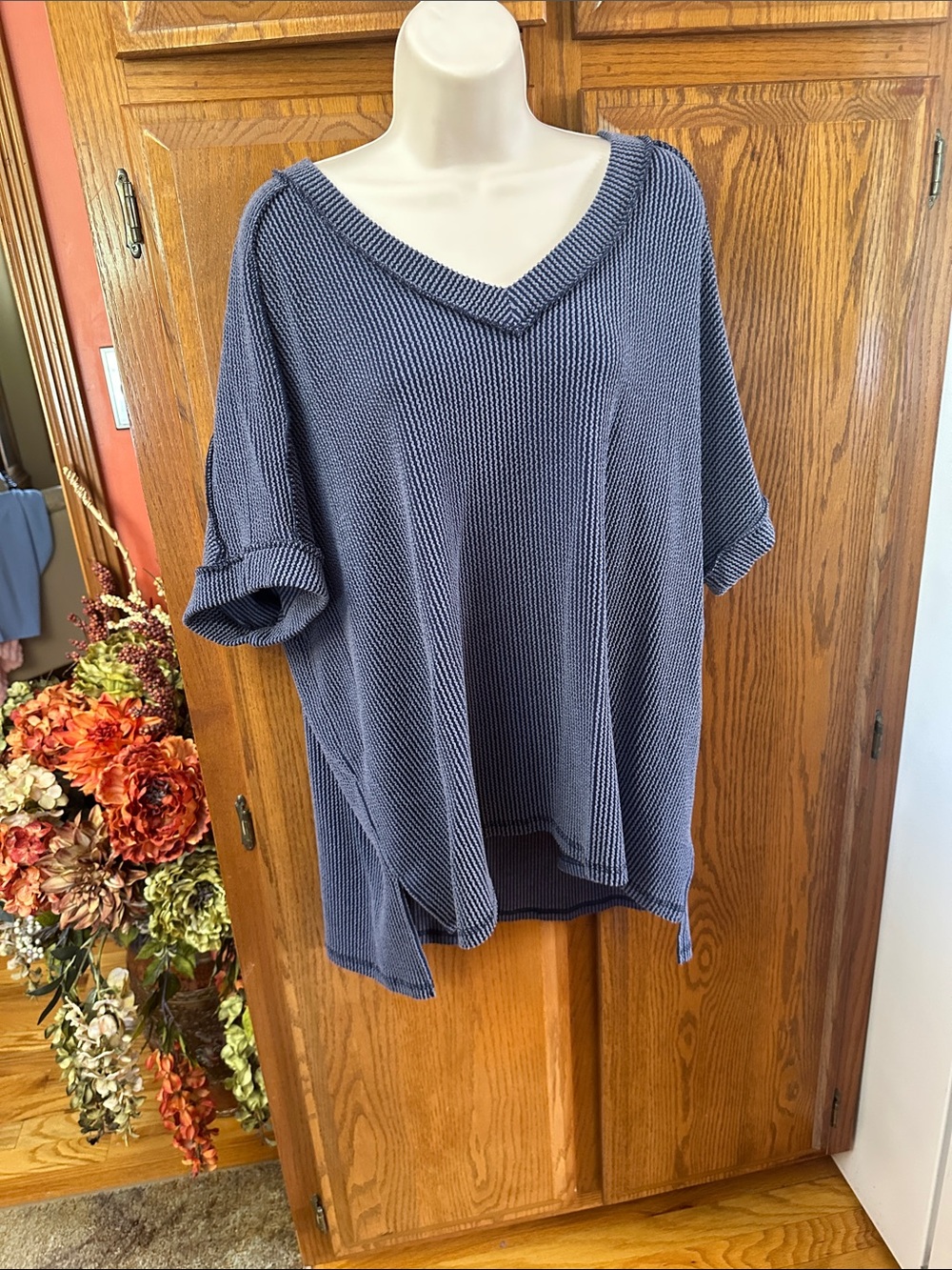 Zenana Outfitters Navy Textured V-Neck Tunic